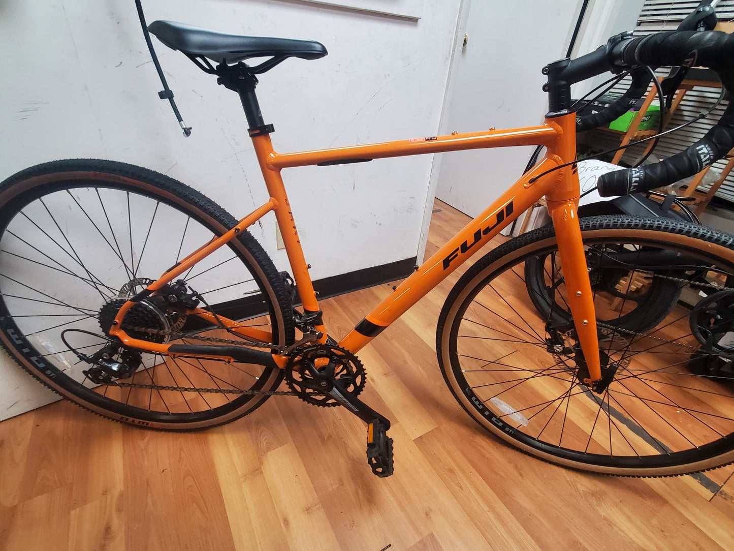 Fuji Jari 2.3 (Gravel Race Bike)